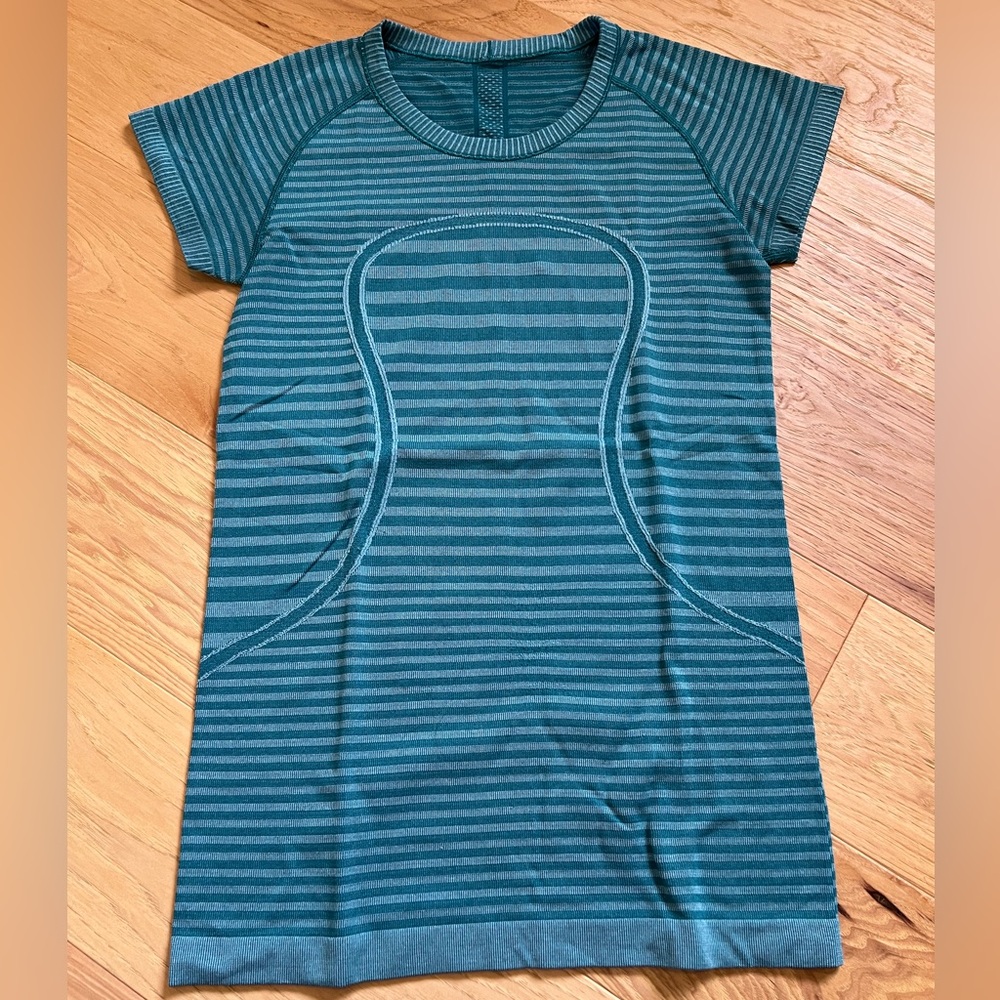 Lululemon Swiftly Tech Short Sleeve Crew
